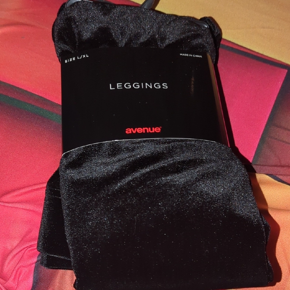 AVENUE Lux Feel Velvet Leggings L/XL NWT